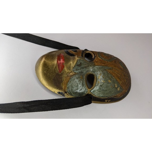 Solid brass mask, enamel paint. Halloween, Mardi Gras, terrorize house guests! - Picture 8 of 12